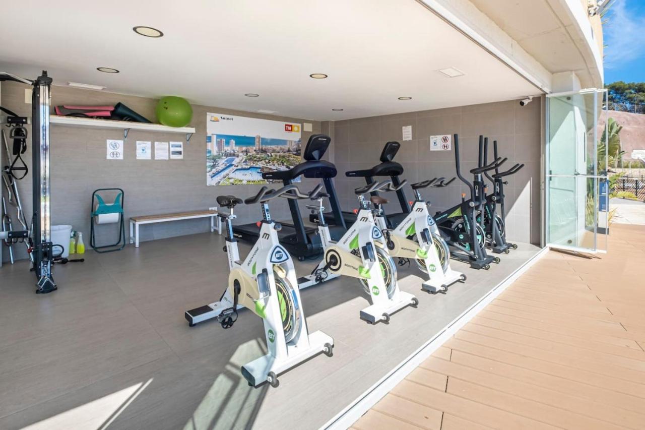 Lujo En Sunset Waves Sauna Tenis Vistas Al Mar Gym Benidorm